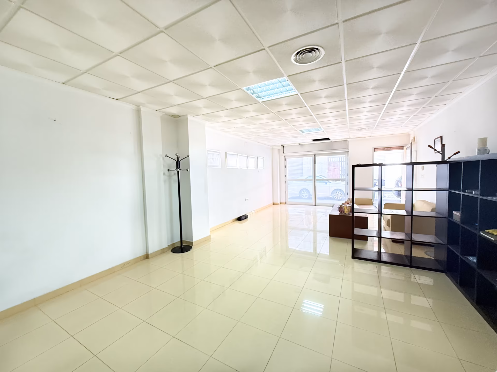 SALON PRINCIPAL 5.avif
